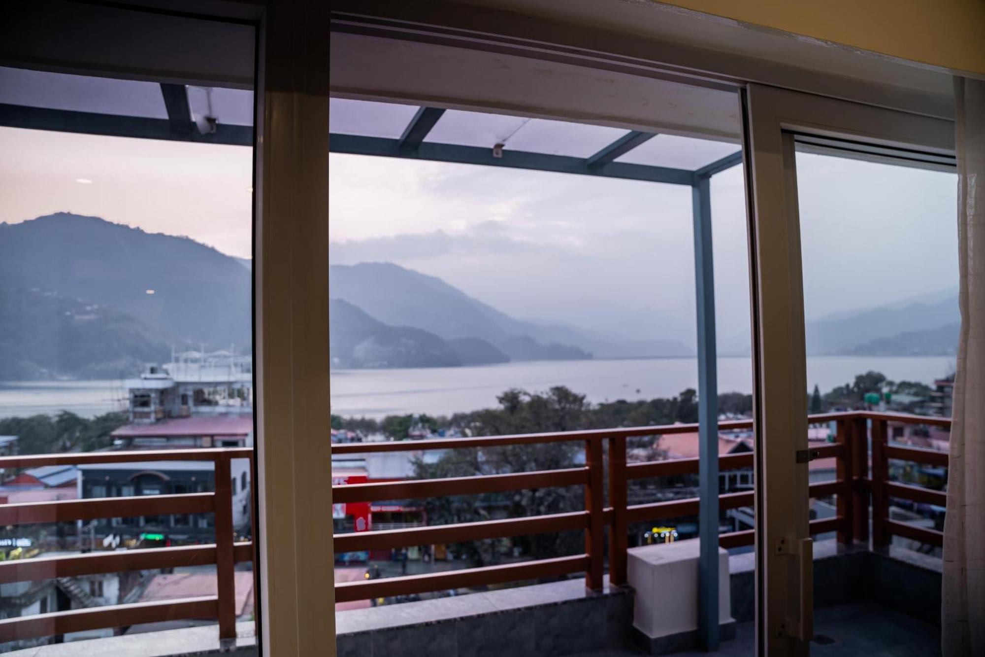 Pokhara Alpine And Springs Hotel Екстериор снимка