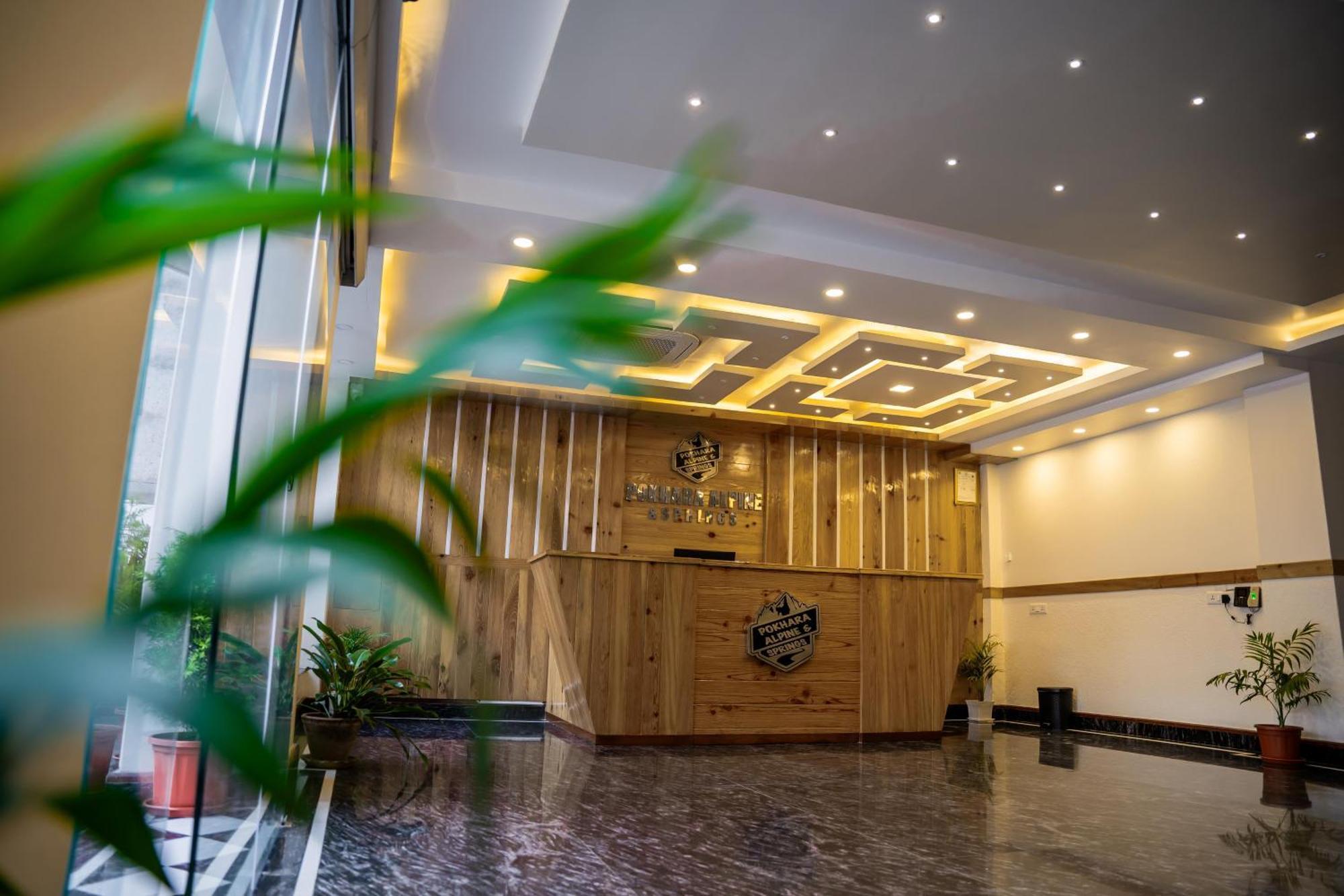 Pokhara Alpine And Springs Hotel Екстериор снимка
