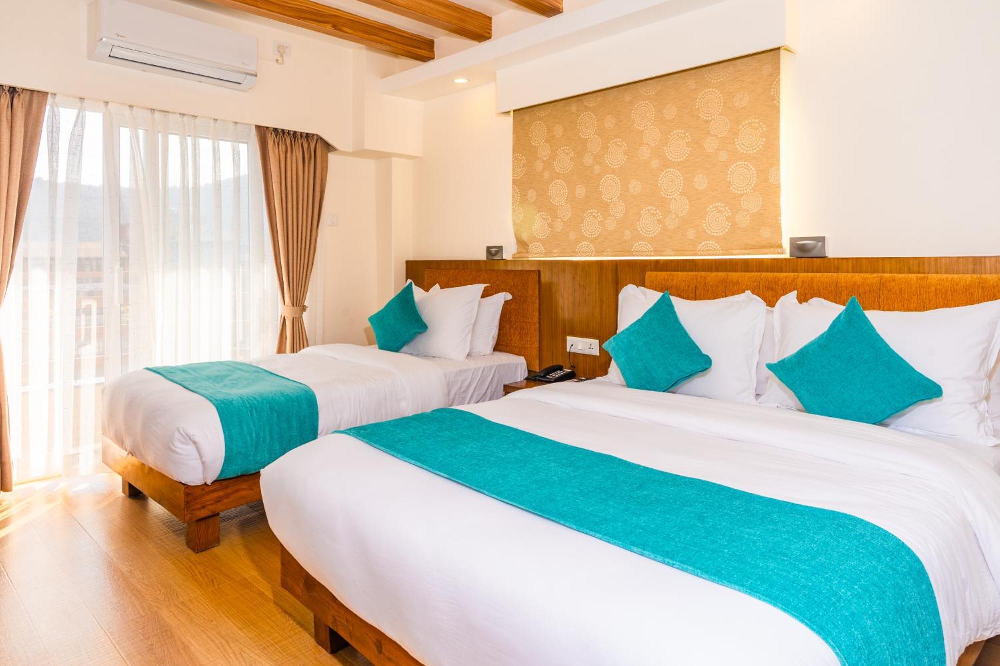 Pokhara Alpine And Springs Hotel Екстериор снимка