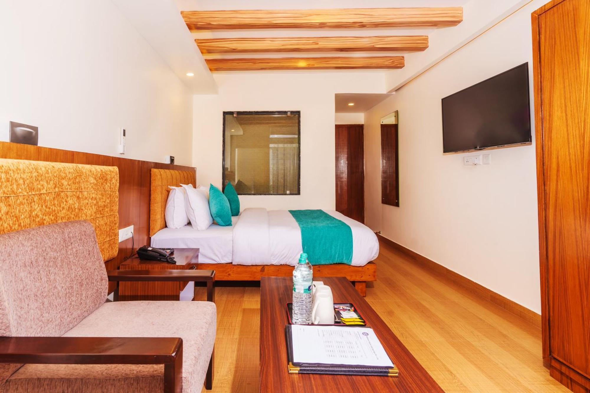 Pokhara Alpine And Springs Hotel Екстериор снимка