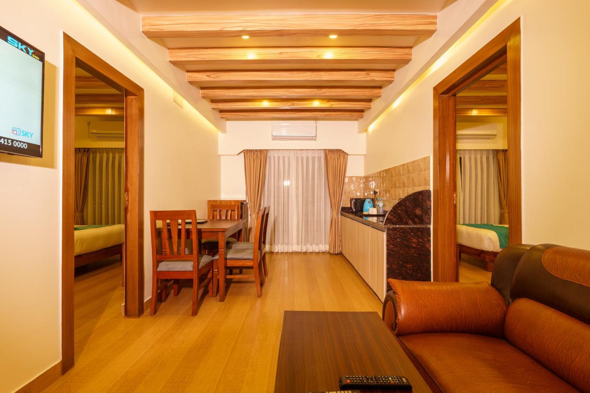 Pokhara Alpine And Springs Hotel Екстериор снимка